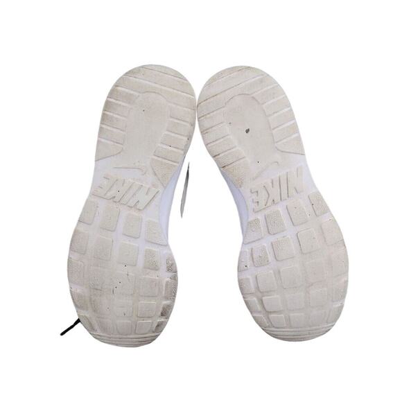 Nike Shoes Womens 9 Athletic Trainers Tanjun Sneakers Black White Casual Active - Picture 10 of 14